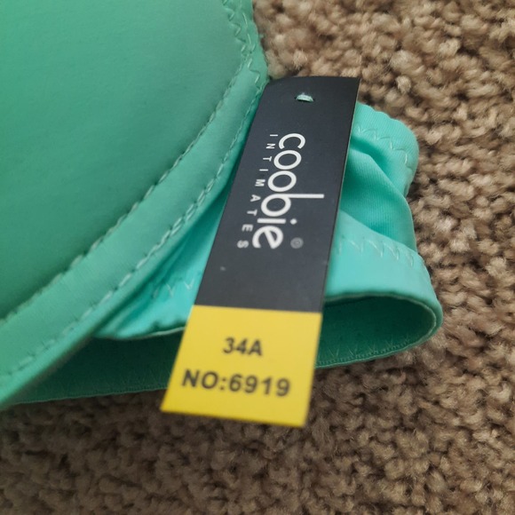 NWT Coobie 34 A Bra.. Padded Underwire, removable straps. - Picture 2 of 4